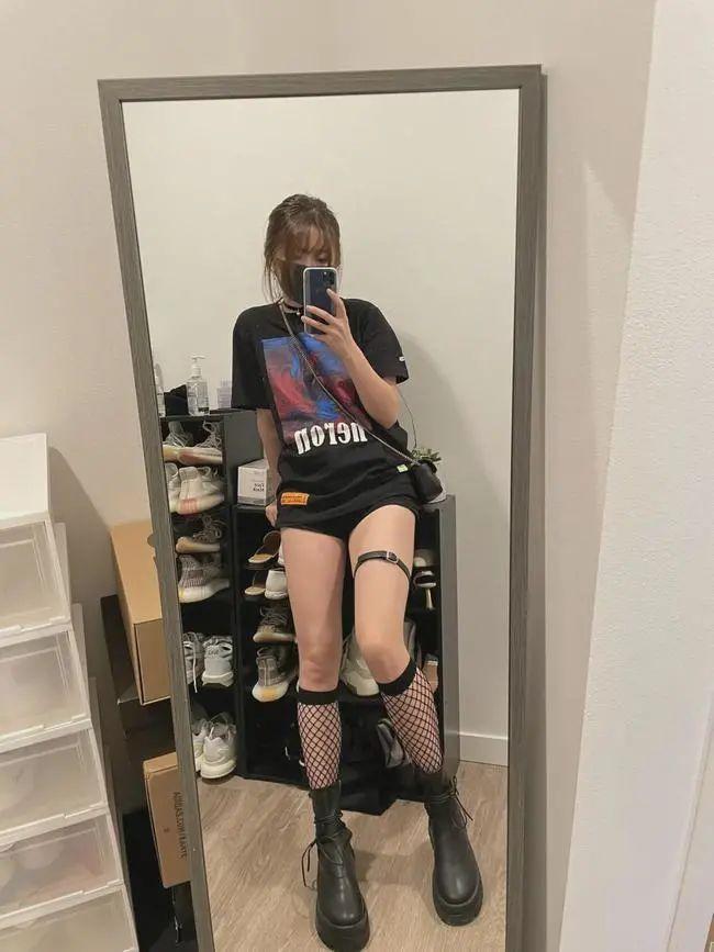 玩偶姐姐最新动态《晨钟暮鼓贰》预告发布。